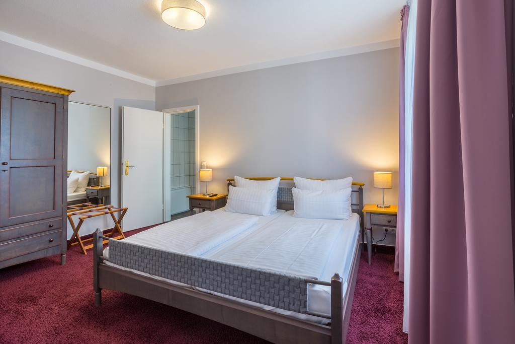 Hotel Annaberg Bad Dürkheim Quarto foto
